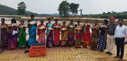 ICAR-CIFA-Fish-Harvest-Mela-Scientists-Farmers-03.jpg