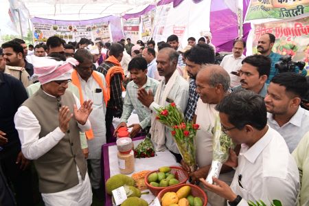 Union Agriculture Minister Shri Shivraj Singh Chouhan Launches Nationwide ‘Khet Bachao Abhiyan’ from Raisen, Madhya Pradesh
