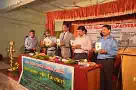 Releaseofbooklets-18042016 (1).jpg