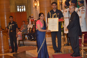 award-18032016.jpg