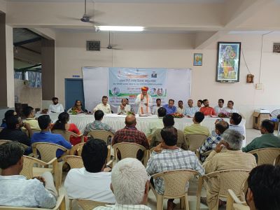 Union Minister of State for Agriculture & Farmers Welfare Guides Farmers under “Khet Bachao Abhiyan” in Gir-Somnath, Gujarat