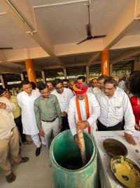 Union Minister of State for Agriculture & Farmers Welfare Guides Farmers under “Khet Bachao Abhiyan” in Gir-Somnath, Gujarat