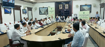 Agriculture Minister Urges Madhya Pradesh Farmers to Adopt Micro-Irrigation, Hydroponics and Water-Efficient Practices