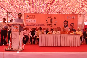 The Chief Minister and Deputy Chief Minister of Maharashtra inaugurate Farmers’ Fair at Kolhapur