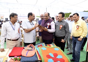 किसान-वैज्ञानिक-संगोष्ठी-स्वर्ण जयंती-02_0.jpg 