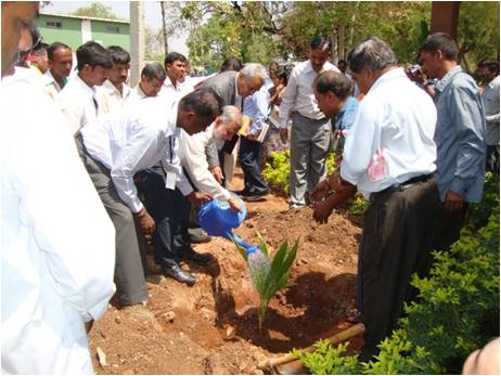 DG-visit-kvk-chitradurga-tumkur-21-02-2012-2