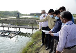 Deputy-Director-General-Fisheries-Science-ICAR-visits-ICAR-CIBAs-Emerging-Farming-Centre-at-Kovalam-Chennai-02