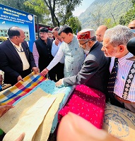 Farmers-deliberate-02