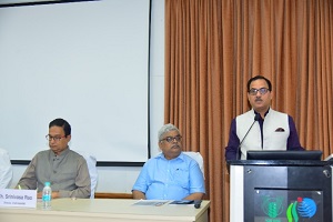 Sanjay-Garg-interacts-ARS-ICAR-NAARM-01_