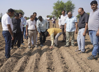 ICAR Officials Celebrate Dussehra with Farmers and Review Green Ammonia Demonstrations in Mahendergarh
