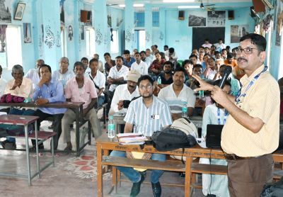 ICAR-CIFRI, Barrackpore Promotes Sustainable Farming in Bengal’s Fish Hub, Moyna, under the KhetBachaoAbhiyan