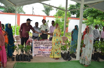 ICAR-DWR, Jabalpur Organizes Fruit Tree Saplings Distribution Programme