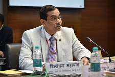 icar92agm-05.jpg